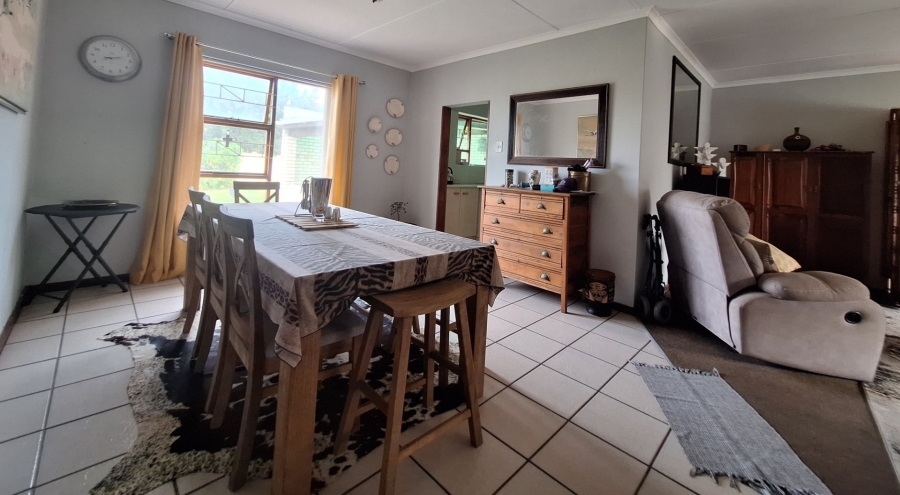 3 Bedroom Property for Sale in Wavecrest Eastern Cape